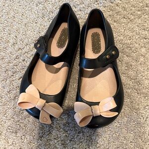 Mini Melissa size 8 with Bows